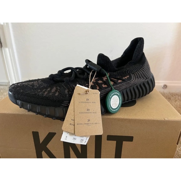 Athletic_Shoes